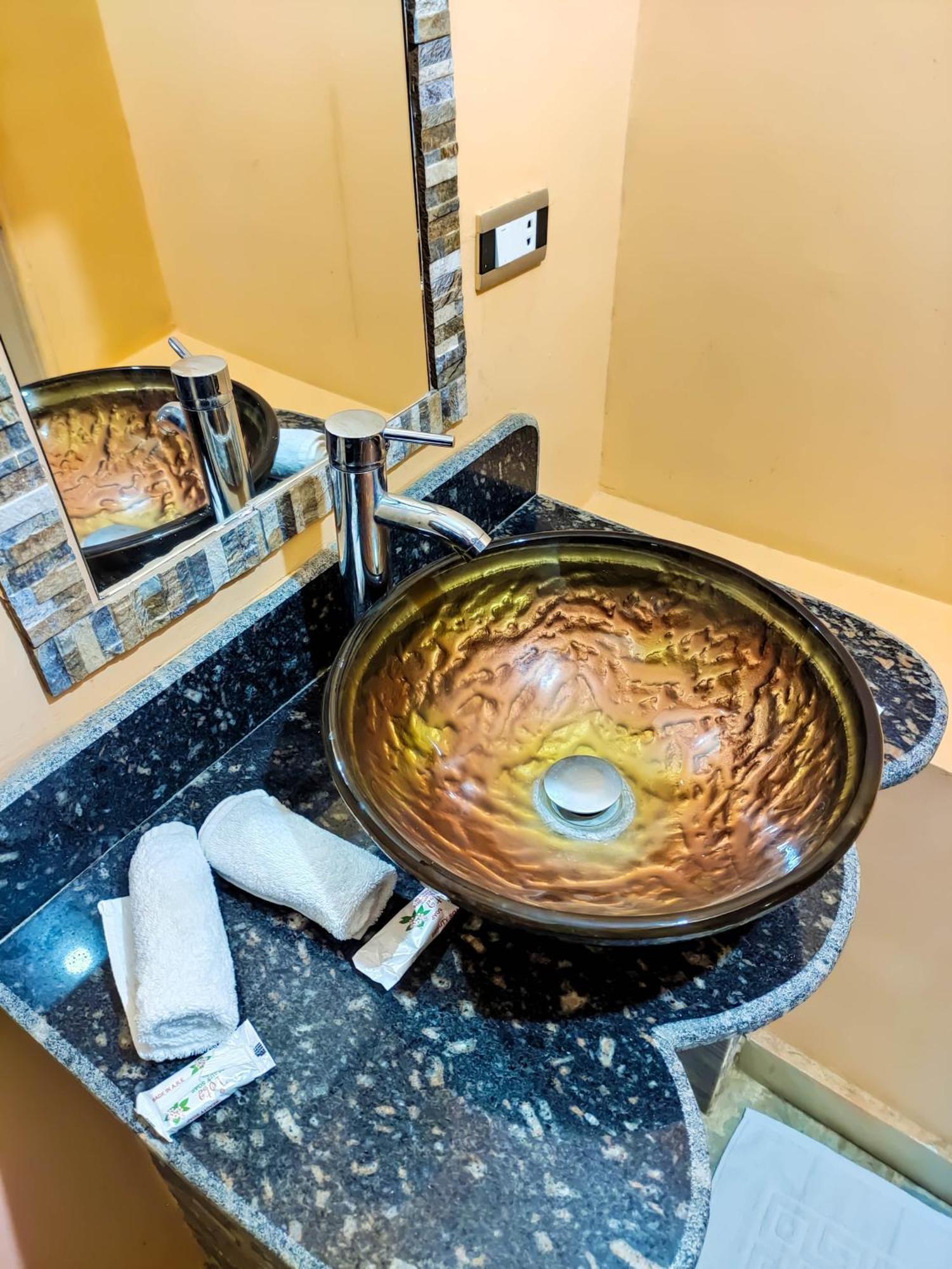 Hadouta Masreya Nubian Guest House Assuan Esterno foto